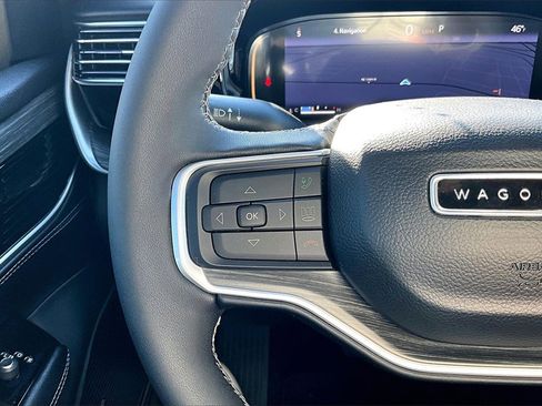 Used 2023 Jeep Wagoneer Series III w/ Premium Group I image 20