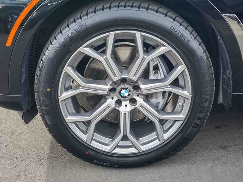 Used 2023 BMW X7 xDrive40i image 9