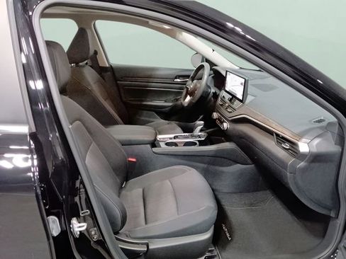 Certified 2024 Nissan Altima 2.5 SV w/ SV Premium Package AWD/4WD image 20
