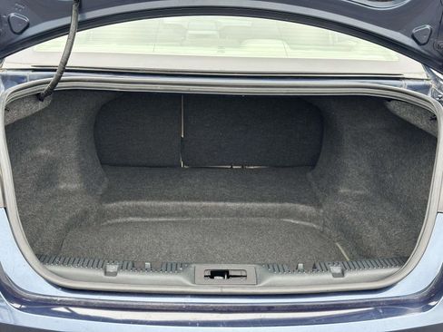 Used 2017 Ford Taurus SE image 24