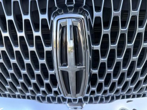 Used 2020 Lincoln Navigator Black Label w/ Cargo Convenience Package AWD/4WD image 8