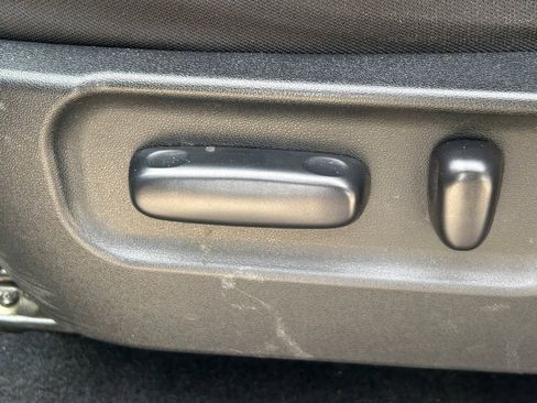 Used 2021 Toyota Tacoma TRD Sport w/ Technology Package image 23