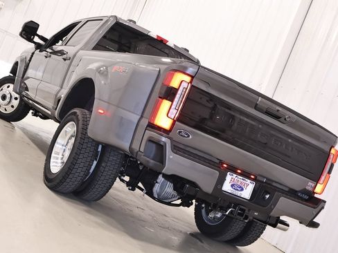 New 2026 Ford F450 Platinum w/ FX4 Off-Road Package AWD/4WD image 38