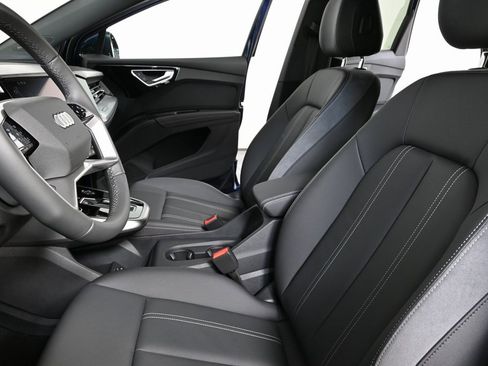 New 2025 Audi Q4 e-tron Prestige image 5