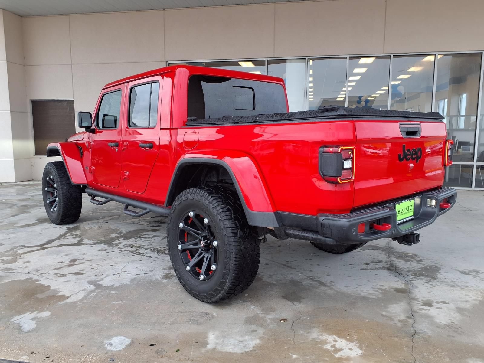 Used 2020 Jeep Gladiator Rubicon AWD/4WD image 4