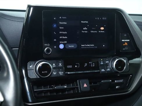 Used 2023 Toyota Highlander Limited image 41