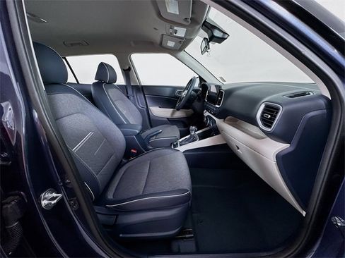 Certified 2024 Hyundai Venue Limited image 41