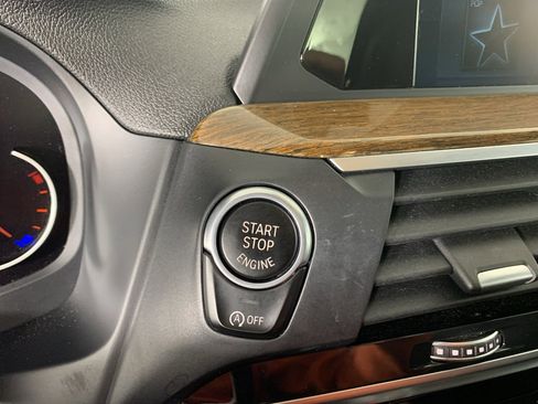 Used 2019 BMW X3 xDrive30i w/ Driving Assistance Package image 18