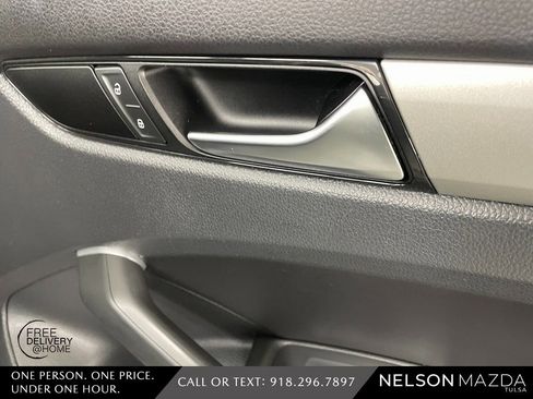 Used 2020 Volkswagen Passat 2.0T SE image 42