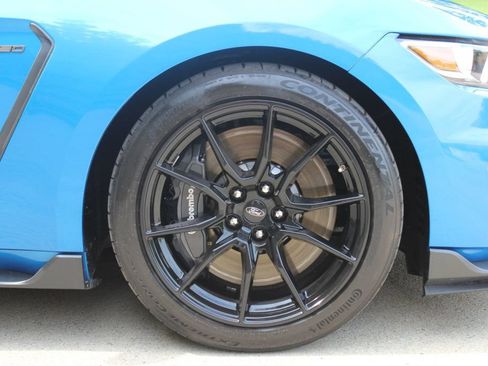 Used 2020 Ford Mustang Shelby GT350 w/ Technology Package RWD image 32
