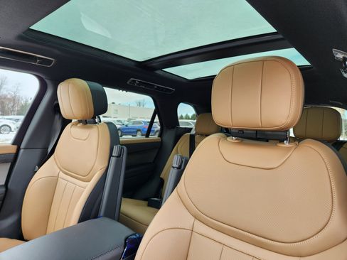 New 2026 Land Rover Range Rover Sport Dynamic SE image 10