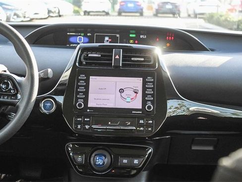 Used 2021 Toyota Prius LE w/ Carpet Mat Package (TMS) image 19