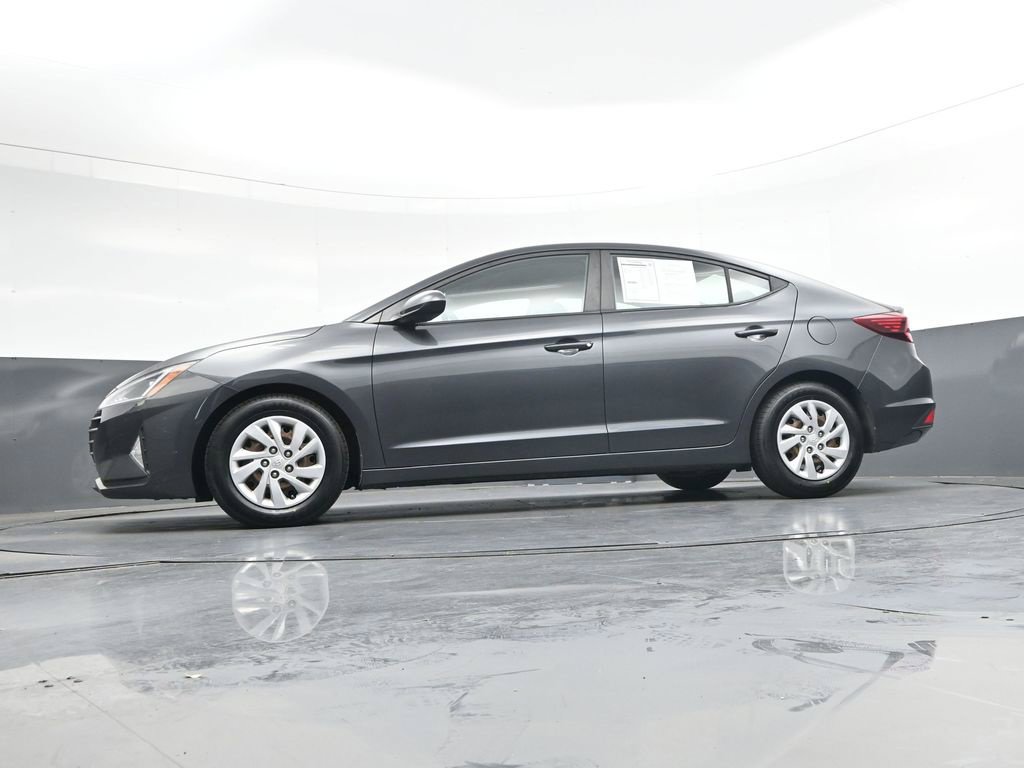Used 2020 Hyundai Elantra SE FWD image 41