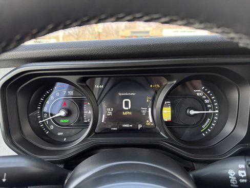 Certified 2025 Jeep Wrangler Unlimited Sport S 4xe AWD/4WD image 32
