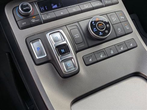 Used 2020 Hyundai Palisade Limited image 18