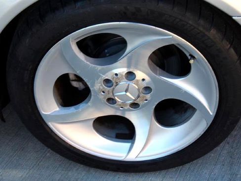 Used 2005 Mercedes-Benz SL 500 image 24