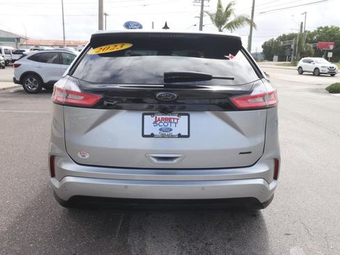 Certified 2023 Ford Edge SE w/ Black Appearance Package AWD/4WD image 10