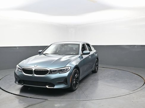 Used 2021 BMW 330i xDrive Sedan w/ Convenience Package image 6