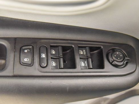 Used 2021 Jeep Renegade Limited w/ Sun & Sound Group image 17