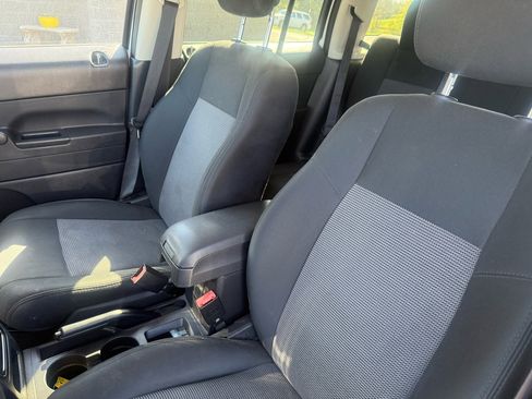 Used 2014 Jeep Patriot Sport image 13