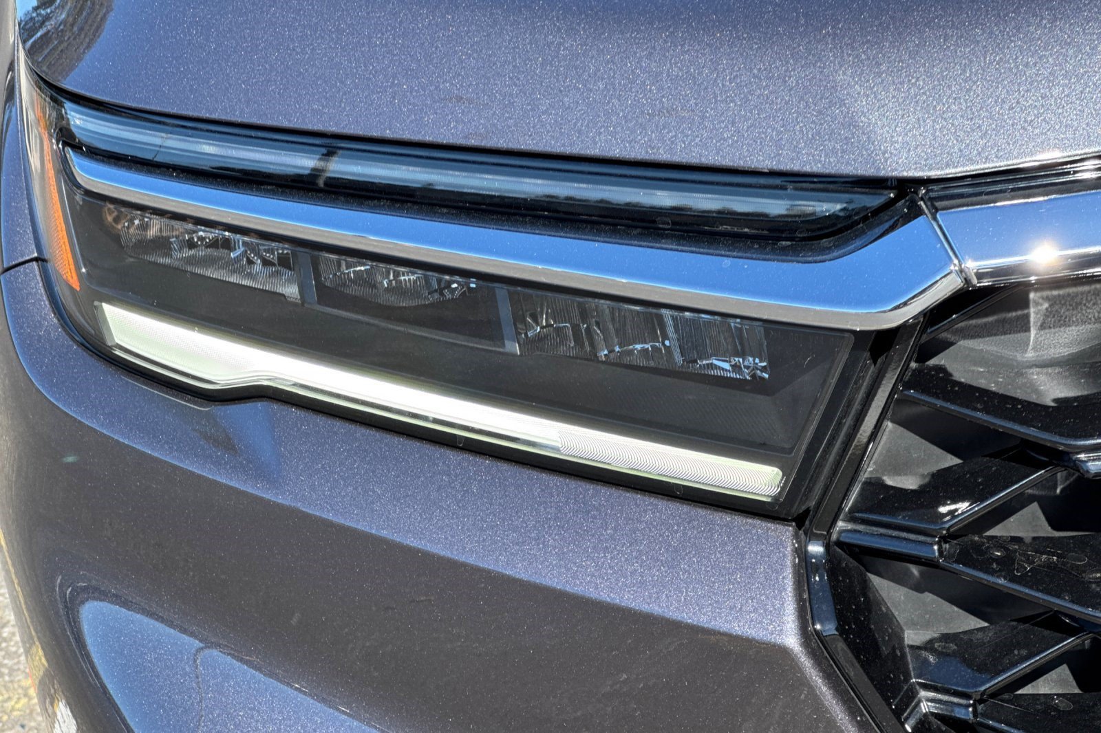 Certified 2025 Honda Pilot Touring image 11