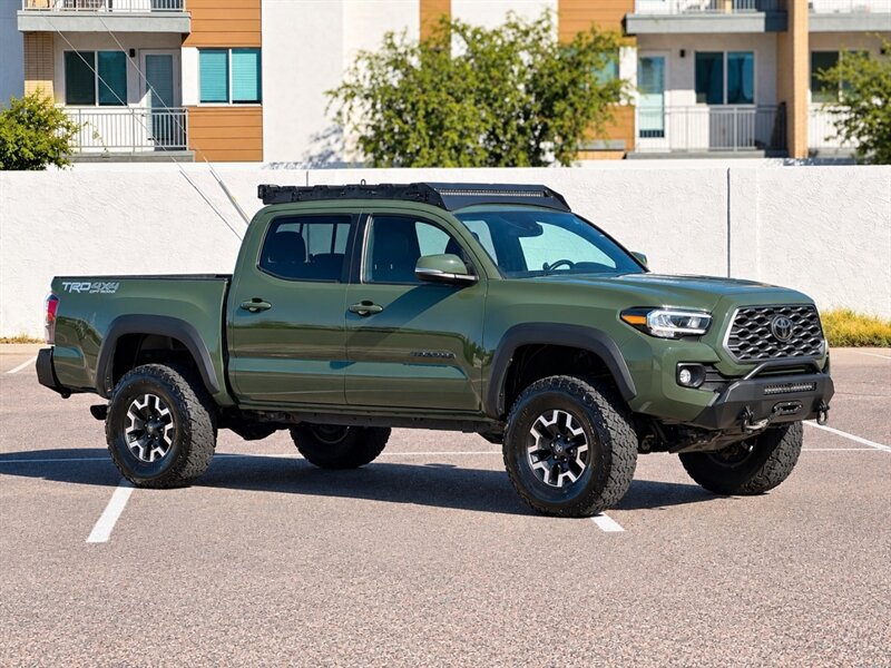 Used 2021 Toyota Tacoma TRD Off-Road w/ TRD Premium Off Road Package AWD/4WD image 3