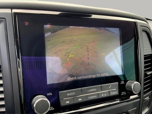 Used 2024 Nissan Titan SV w/ SV Convenience Package image 15