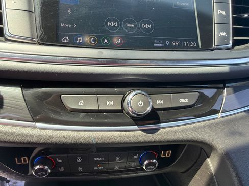 Used 2022 Buick Enclave Premium AWD/4WD image 30