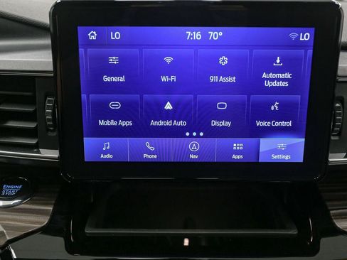 Used 2024 Ford Explorer Limited w/ Equipment Group 301A AWD/4WD image 31