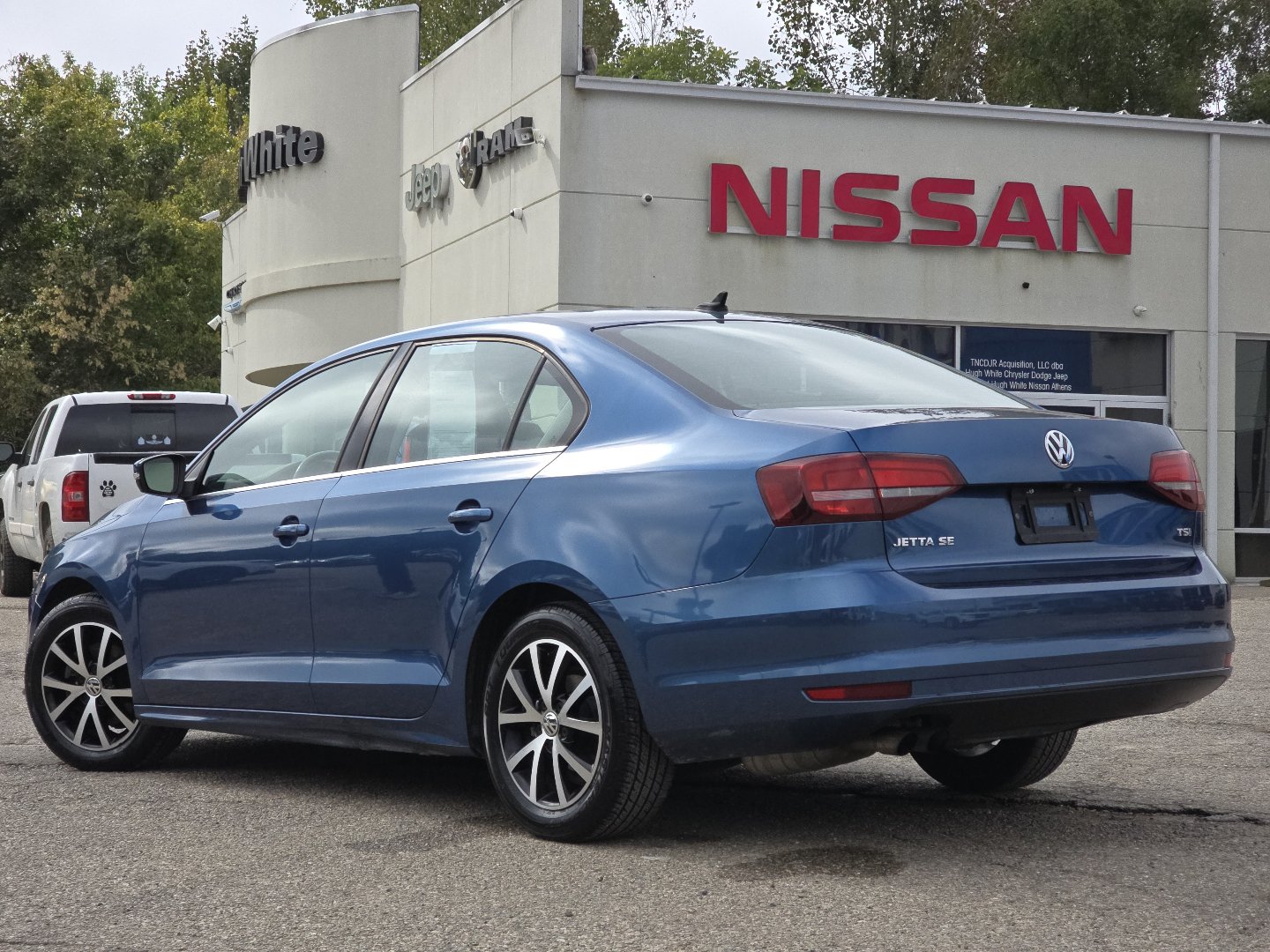 Used 2017 Volkswagen Jetta SE FWD image 16