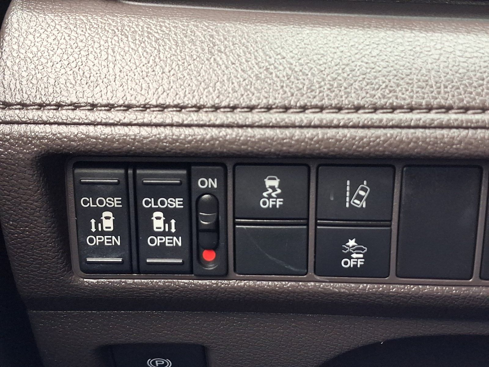 Used 2018 Honda Odyssey EX image 26