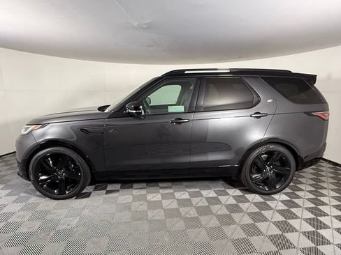 Used 2025 Land Rover Discovery Metropolitan Edition AWD/4WD image 4