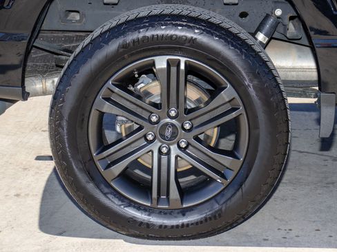 Used 2022 Ford F150 XLT w/ Equipment Group 302A High image 38