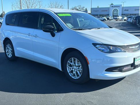 New 2026 Chrysler Voyager LX image 1