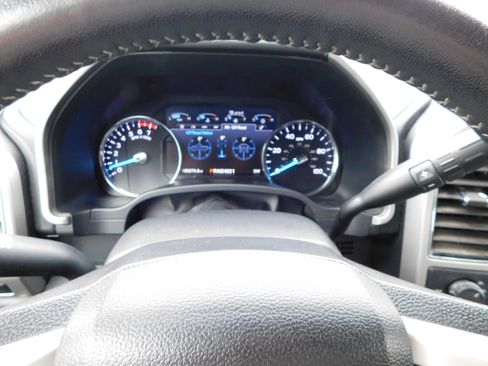 Used 2019 Ford F250 Lariat w/ Chrome Package image 22