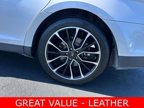 Used 2018 Ford Taurus SEL w/ Equipment Group 201A image 10