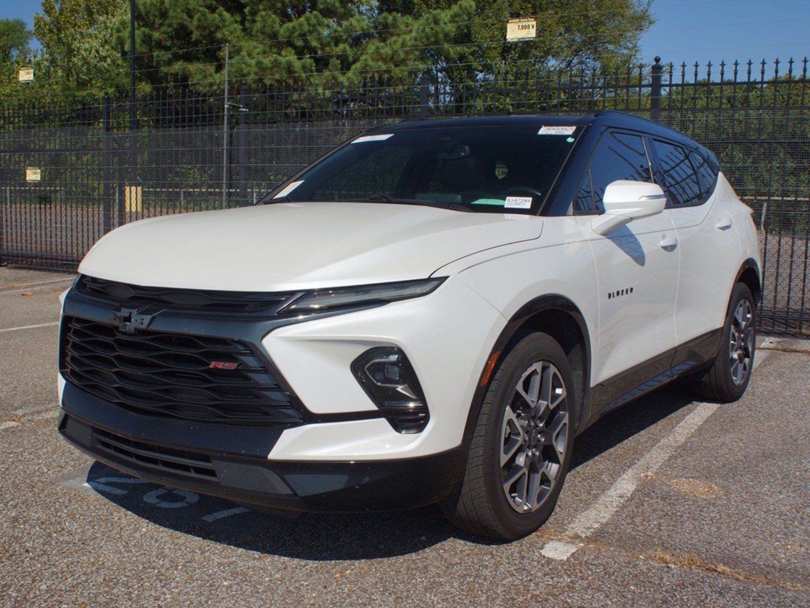 Used 2023 Chevrolet Blazer RS FWD image 1
