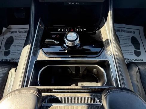 Used 2022 Jeep Wagoneer Series II image 25