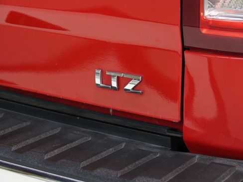 Used 2017 Chevrolet Silverado 1500 LTZ image 17