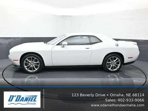 Used 2022 Dodge Challenger GT AWD/4WD image 2