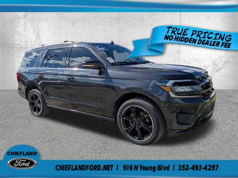 Used 2022 Ford Expedition Limited AWD/4WD image 1