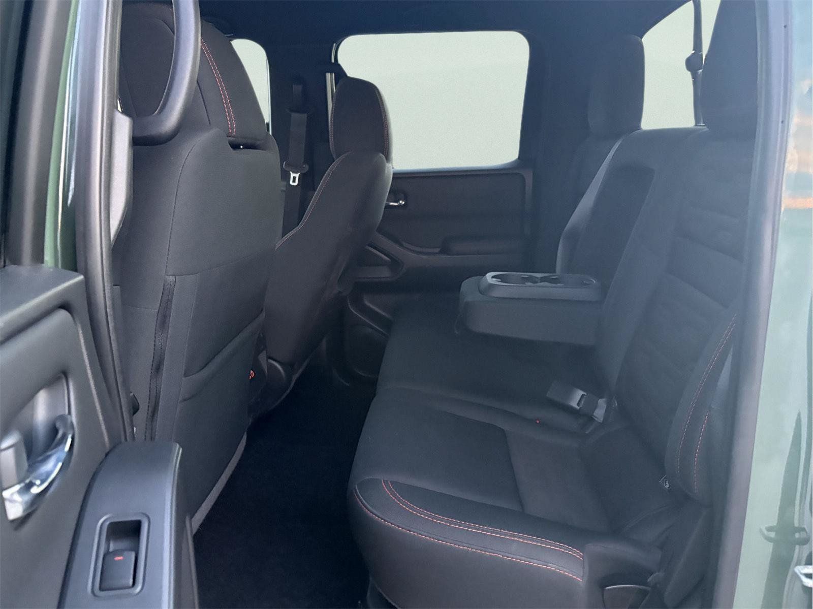 Used 2022 Nissan Frontier PRO-4X w/ Technology Package AWD/4WD image 11