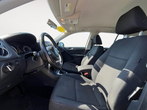 Used 2015 Volkswagen Tiguan S AWD/4WD image 9