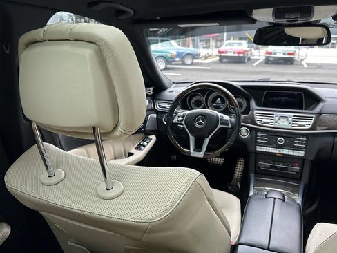 Used 2016 Mercedes-Benz E 400 Sedan image 18