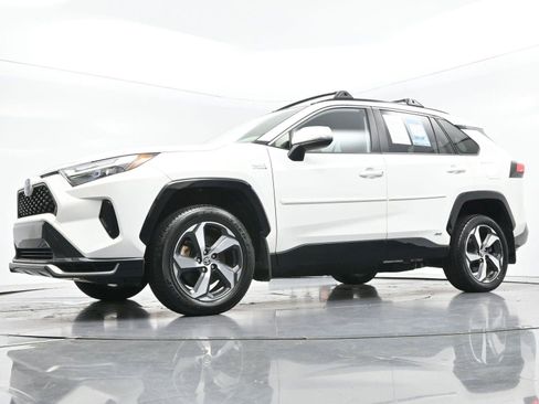 Used 2024 Toyota RAV4 SE w/ Weather & Moonroof Package AWD/4WD image 46