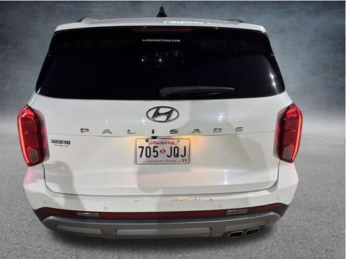 Used 2023 Hyundai Palisade Limited FWD image 8