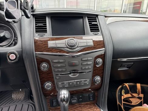 Used 2020 Nissan Armada SL w/ Premium Package AWD/4WD image 7
