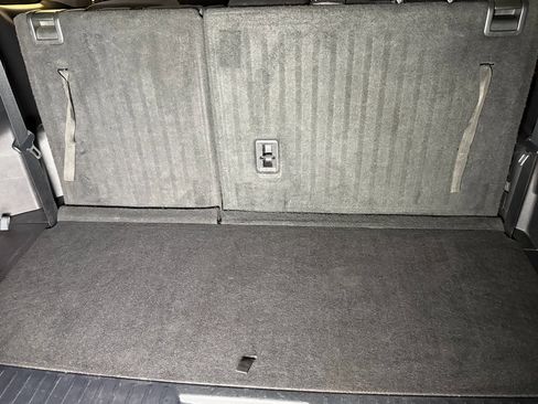 Used 2021 Toyota Highlander XLE image 24