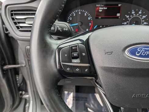 Certified 2022 Ford Escape SEL image 34