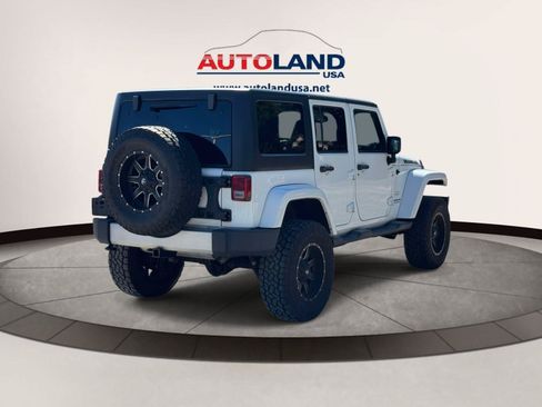 Used 2015 Jeep Wrangler Unlimited Sahara w/ Max Tow Package AWD/4WD image 4